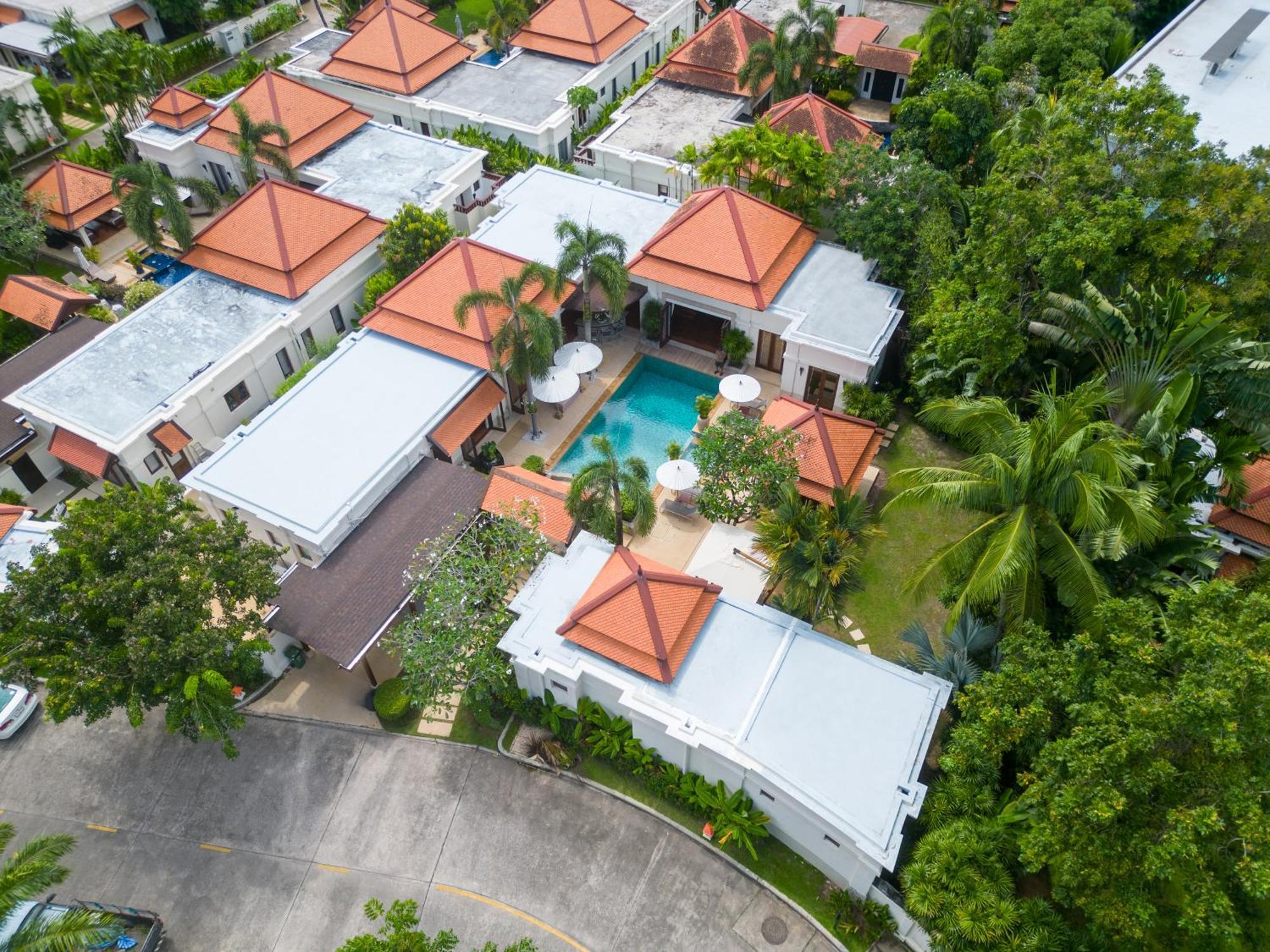 Saitaan,4Br Seaside Garden Pool Villa, Laguna Area Bang Tao Beach  Exterior photo